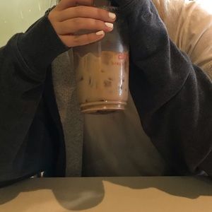 Meet your Posher, Ella